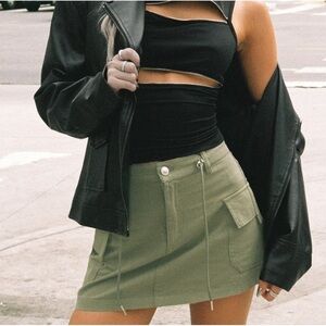 NWT princess Polly green cargo skirt!